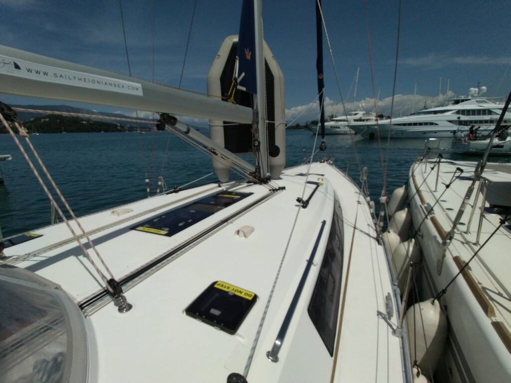 Sailing yacht Bavaria 51 Cruiser Gin Tonic