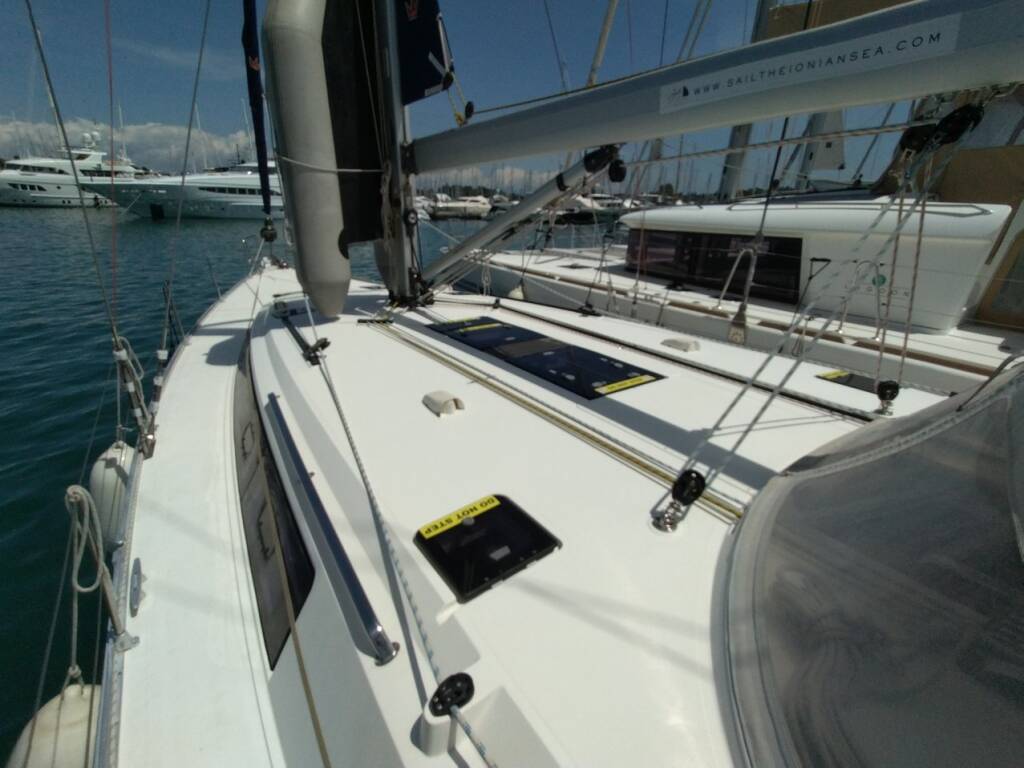 Sailing yacht Bavaria 51 Cruiser Gin Tonic