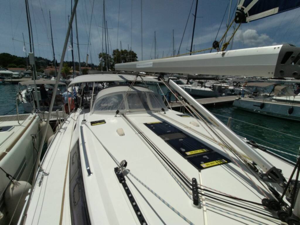 Sailing yacht Bavaria 51 Cruiser Gin Tonic