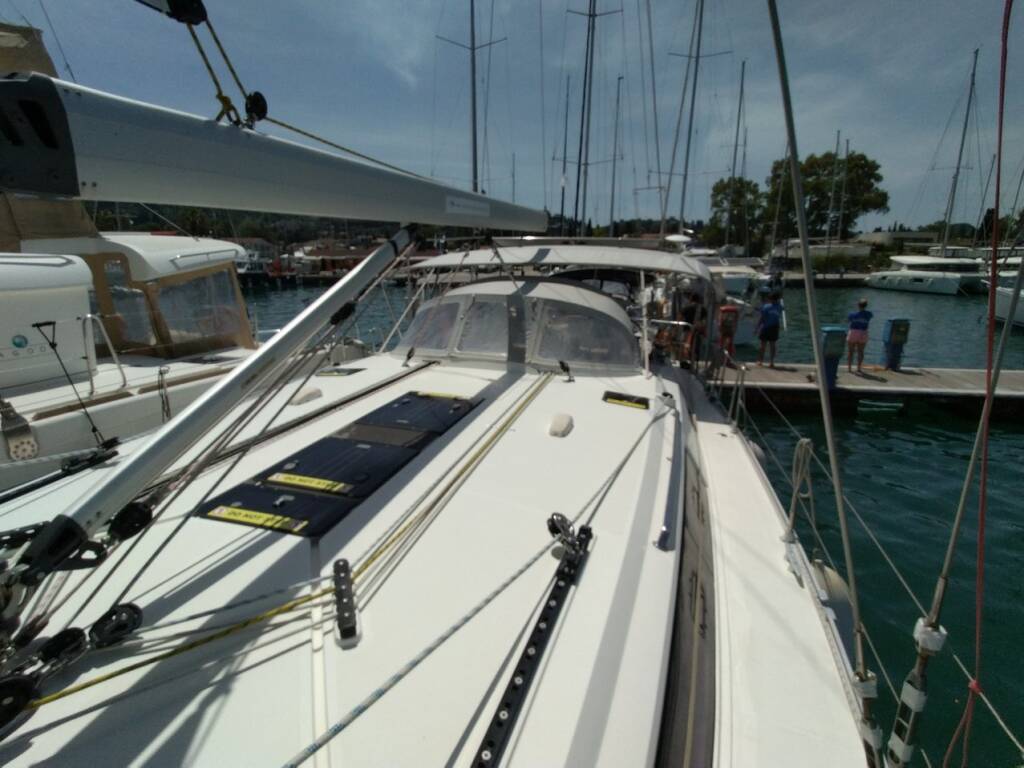 Sailing yacht Bavaria 51 Cruiser Gin Tonic