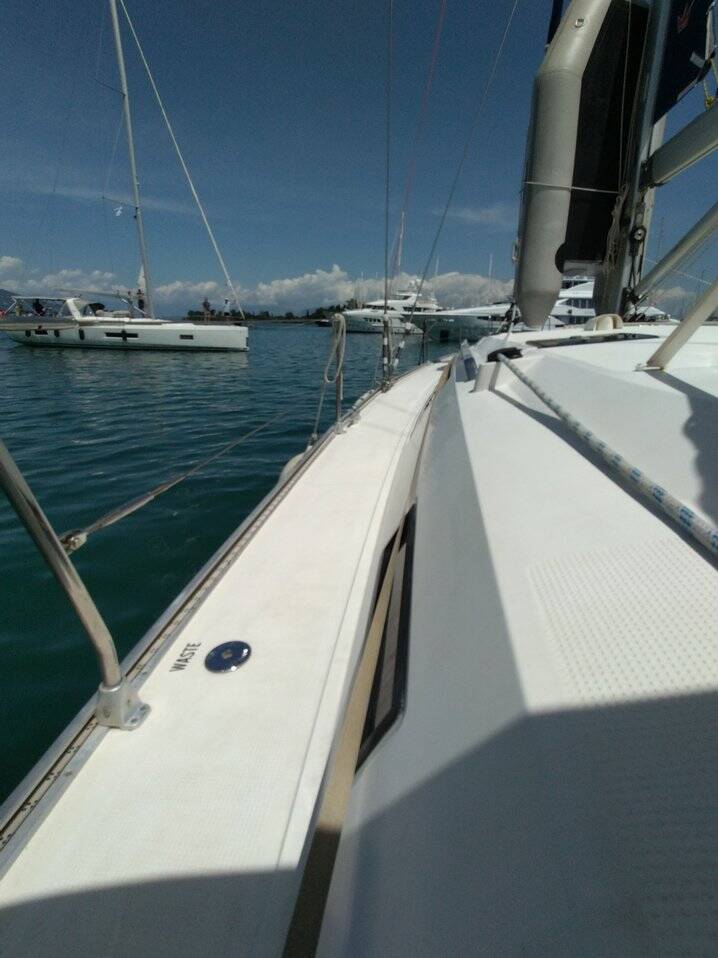 Sailing yacht Bavaria 51 Cruiser Gin Tonic