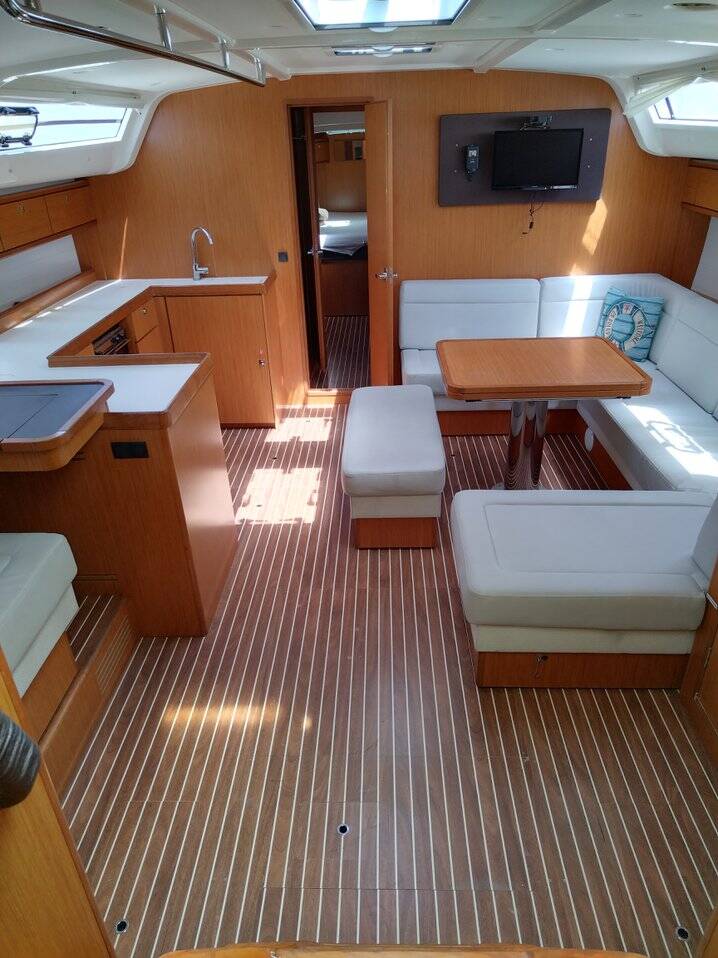 Sailing yacht Bavaria 51 Cruiser Gin Tonic
