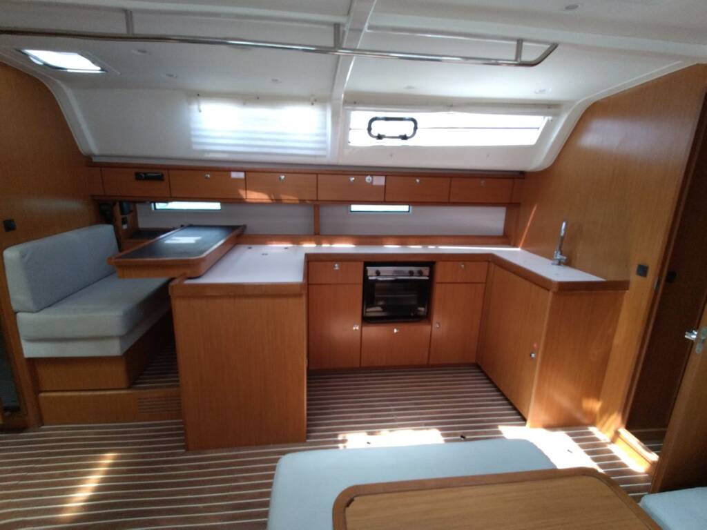 Sailing yacht Bavaria 51 Cruiser Gin Tonic
