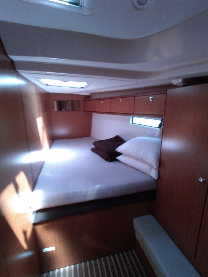 Sailing yacht Bavaria 51 Cruiser Gin Tonic