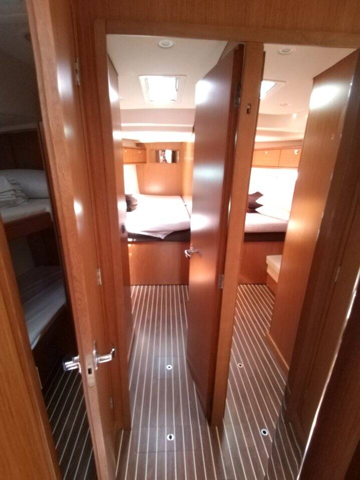 Sailing yacht Bavaria 51 Cruiser Gin Tonic