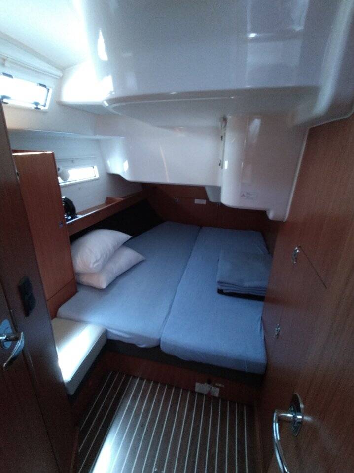 Sailing yacht Bavaria 51 Cruiser Gin Tonic