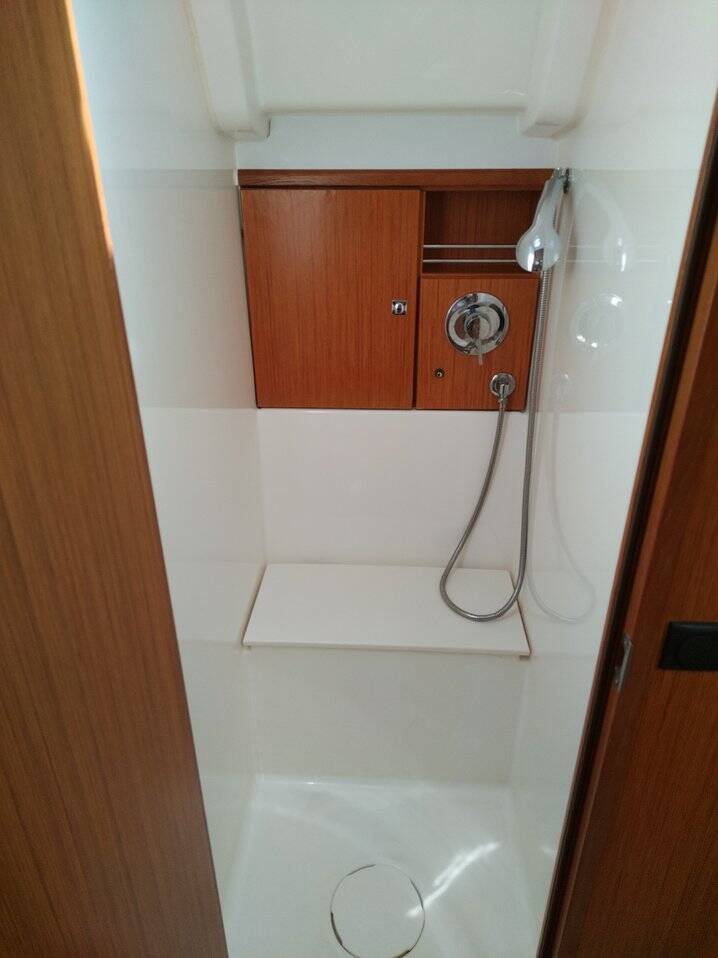 Sailing yacht Bavaria 51 Cruiser Gin Tonic