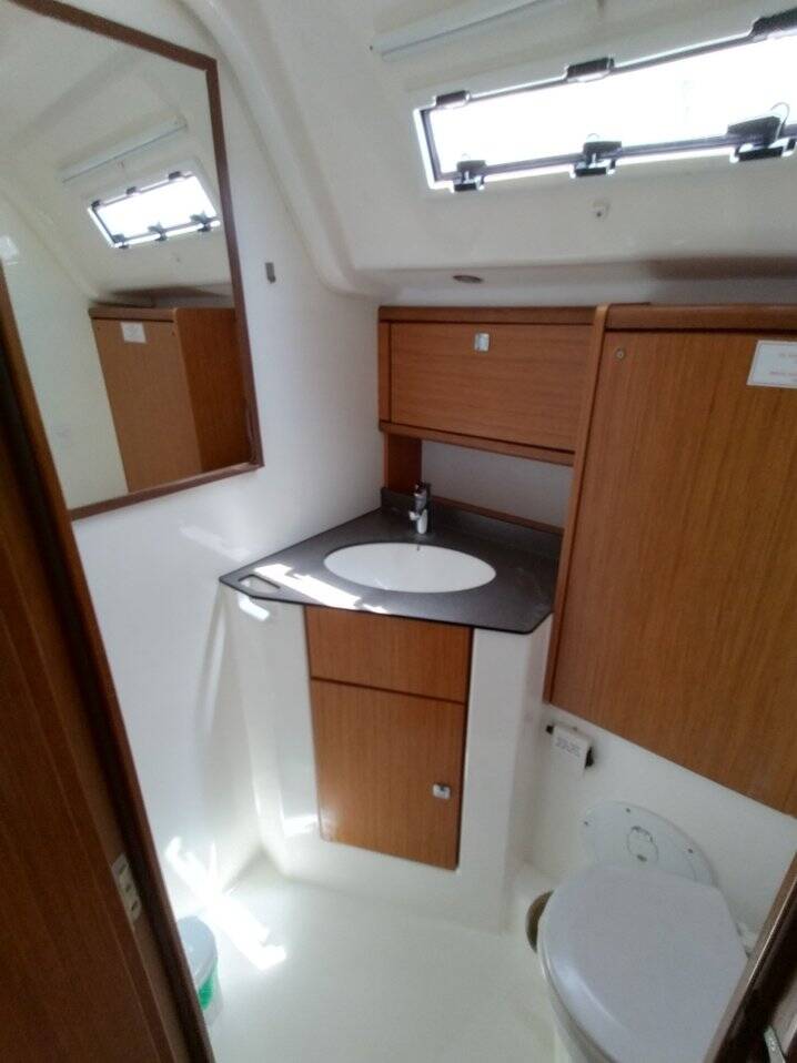 Sailing yacht Bavaria 51 Cruiser Gin Tonic