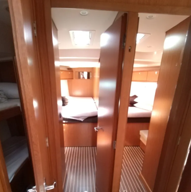 Sailing yacht Bavaria 51 Cruiser Gin Tonic