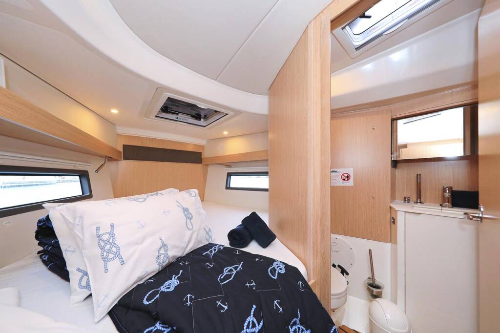 Segelyachten Bavaria C38 Ghost