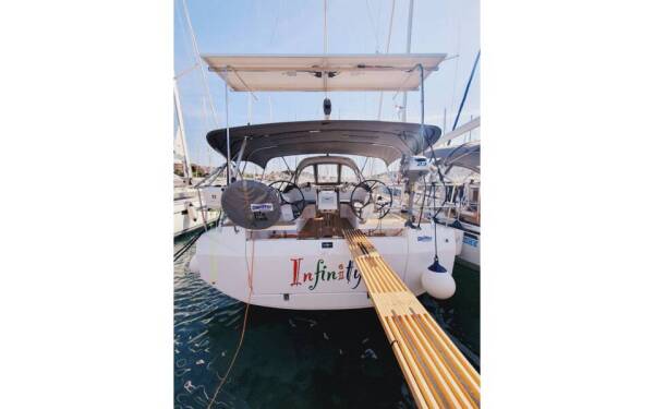 Bavaria C38 Infinity Marina Tehnomont Veruda, Pula