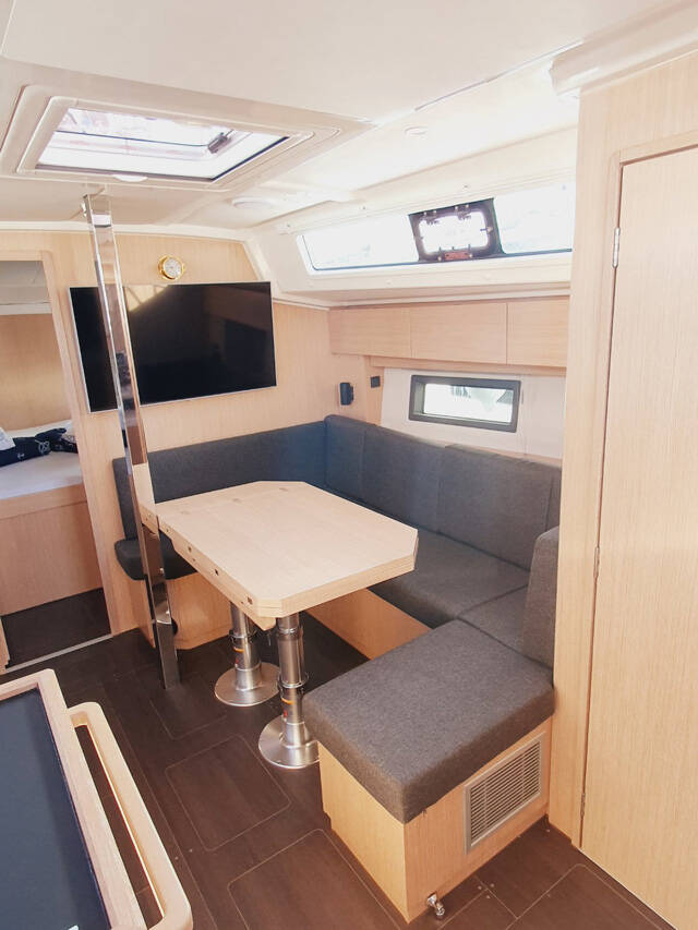Segelyachten Bavaria C38 Infinity