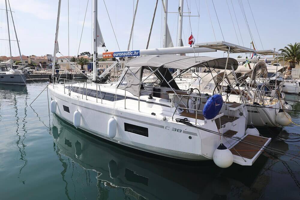Segelyachten Bavaria C38 Blue Note