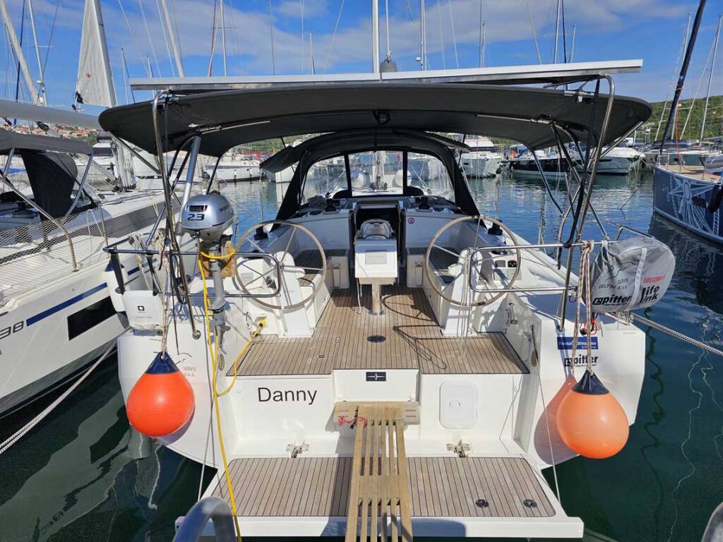 Sailing yacht Bavaria C38 