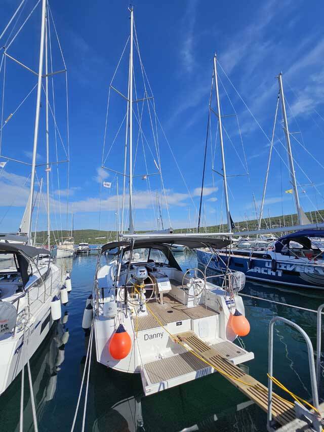Sailing yacht Bavaria C38 