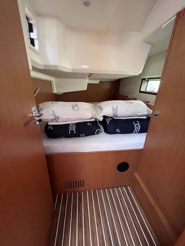 Sailing yacht Bavaria C38 Nembus