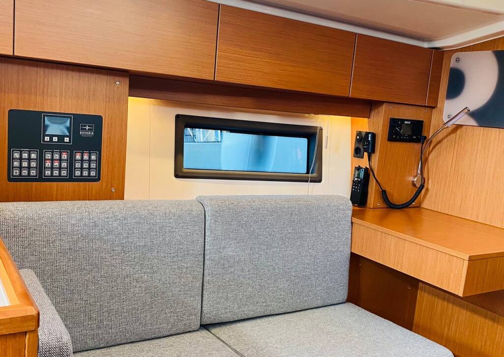 Sailing yacht Bavaria C38 Simurg