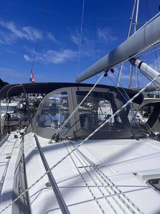 Sailing yacht Bavaria C38 Mojito