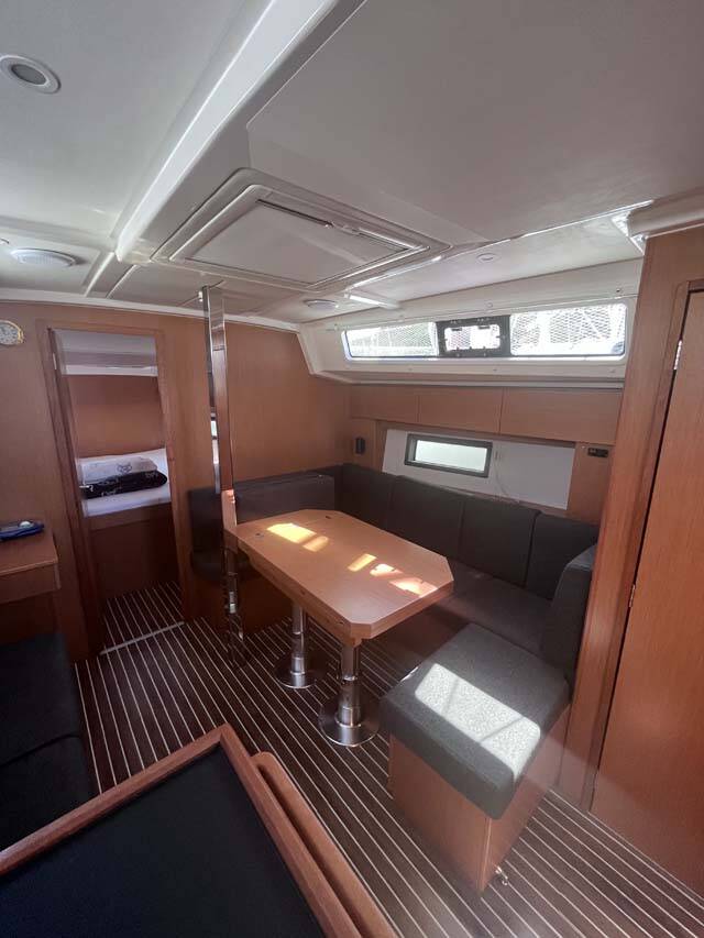 Sailing yacht Bavaria C38 Mojito