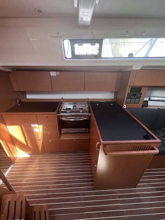 Sailing yacht Bavaria C38 Mojito
