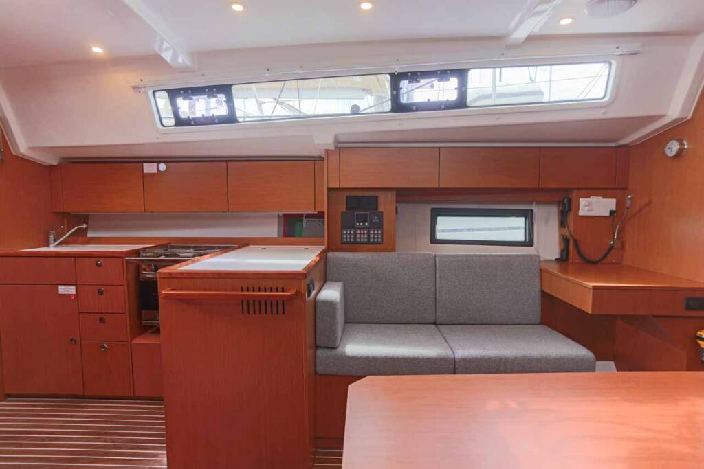 Sailing yacht Bavaria C38 Cloud Rider