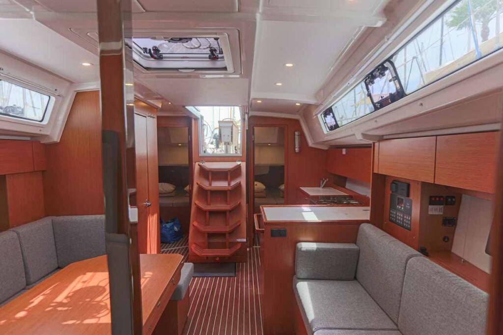 Sailing yacht Bavaria C38 Cloud Rider