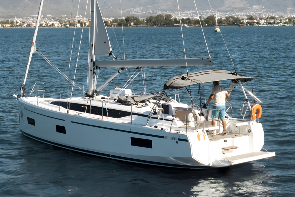 Sailing yacht Bavaria C38 