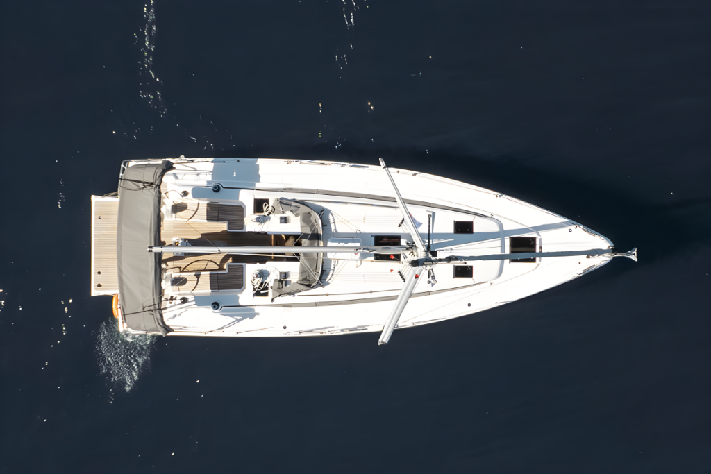 Sailing yacht Bavaria C38 