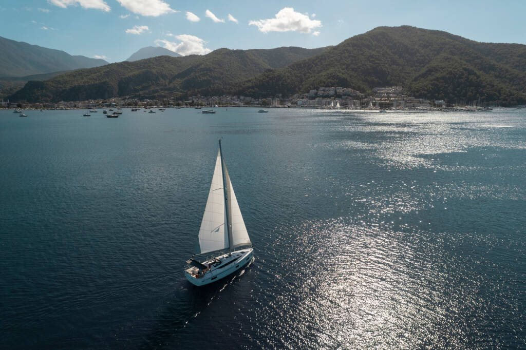 Segelyacht Bavaria C38 