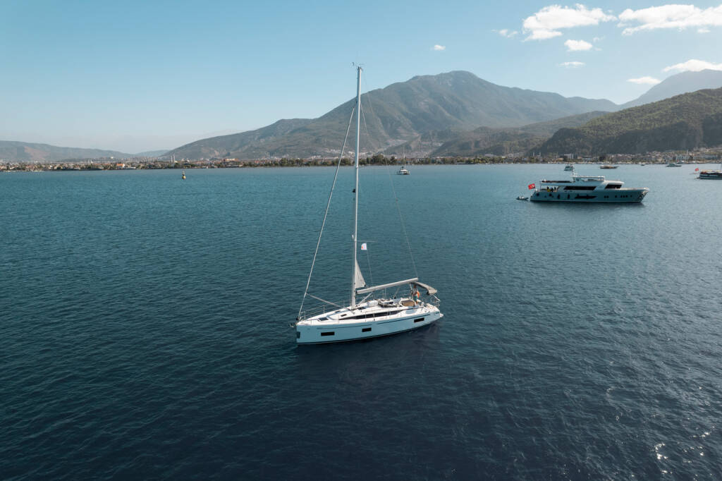 Segelyacht Bavaria C38 