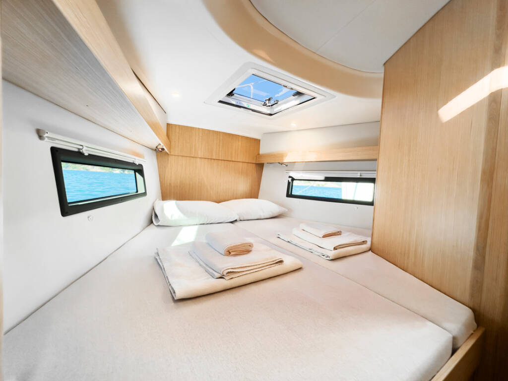 Sailing yacht Bavaria C38 