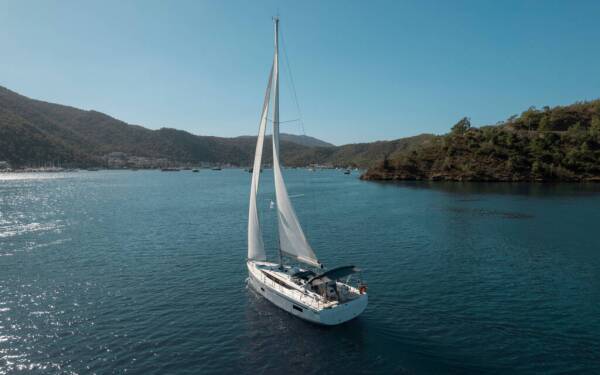 Bavaria C38 Arinna Fethiye, Yes Marina