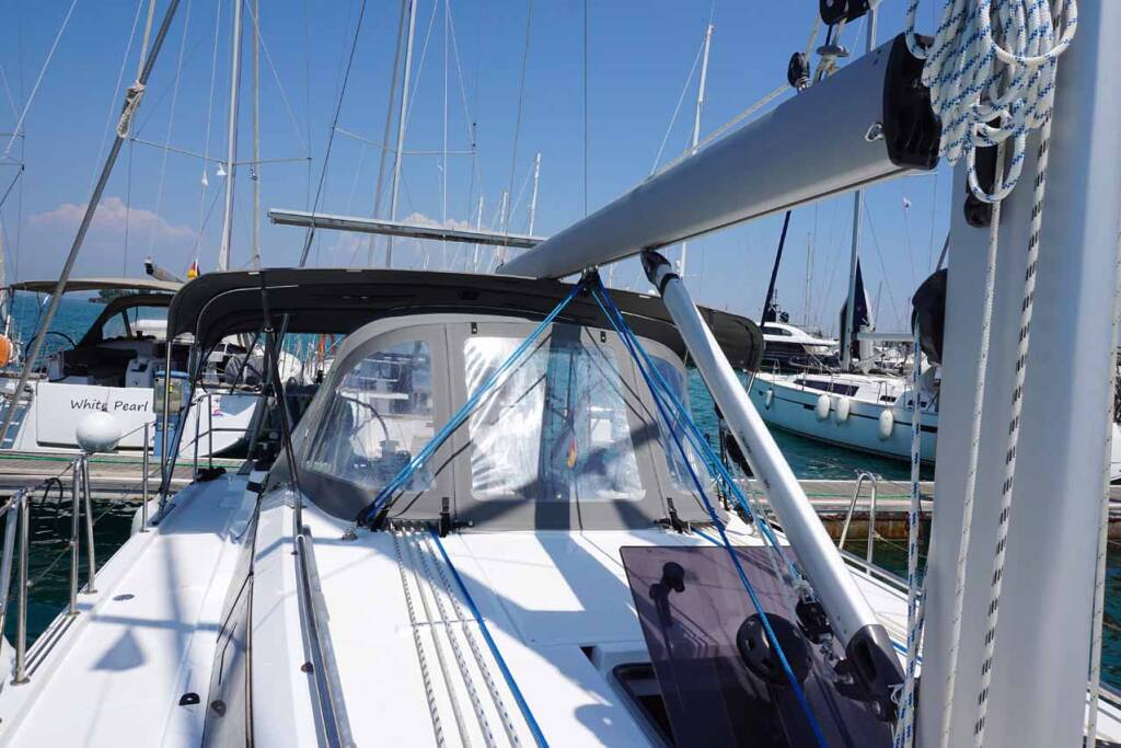 Sailing yacht Bavaria C38 Talia