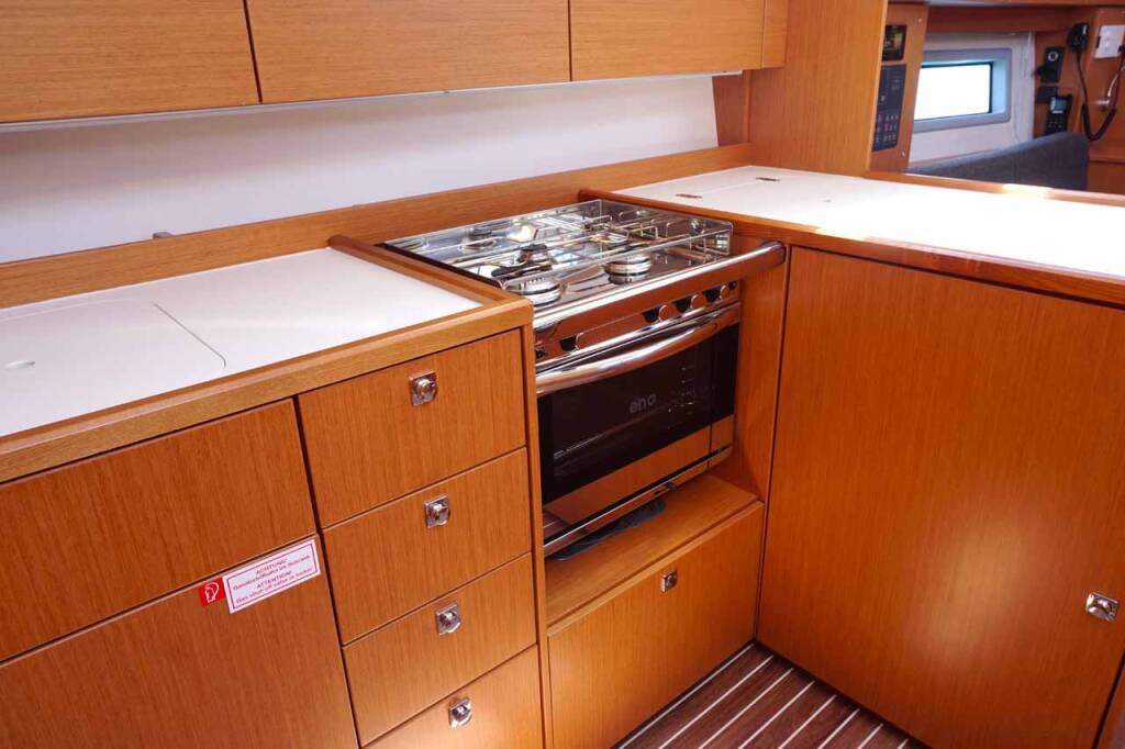 Sailing yacht Bavaria C38 Talia