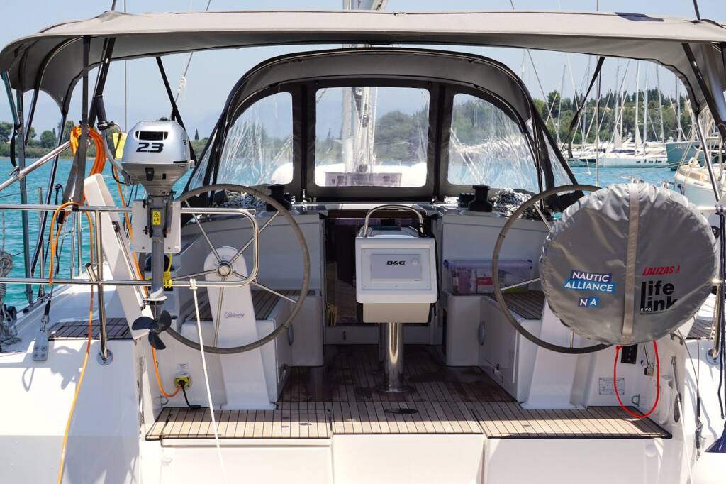 Sailing yacht Bavaria C38 Eleni