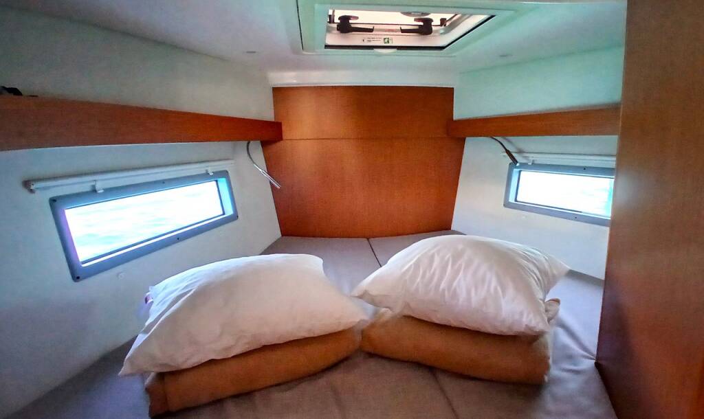 Sailing yacht Bavaria C38 Eleni