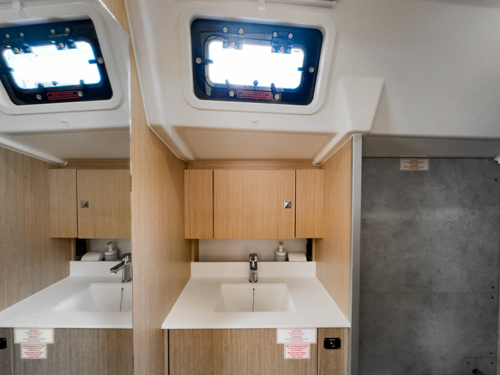 Sailing yacht Bavaria C38 Coconut