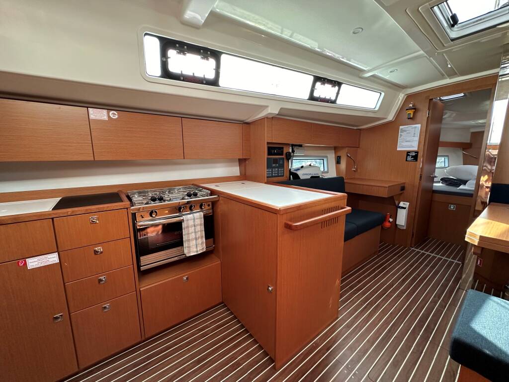 Segelyachten Bavaria C38 