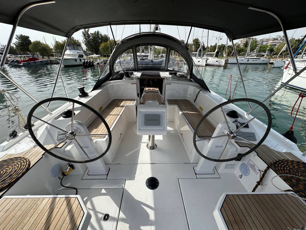 Segelyachten Bavaria C38 