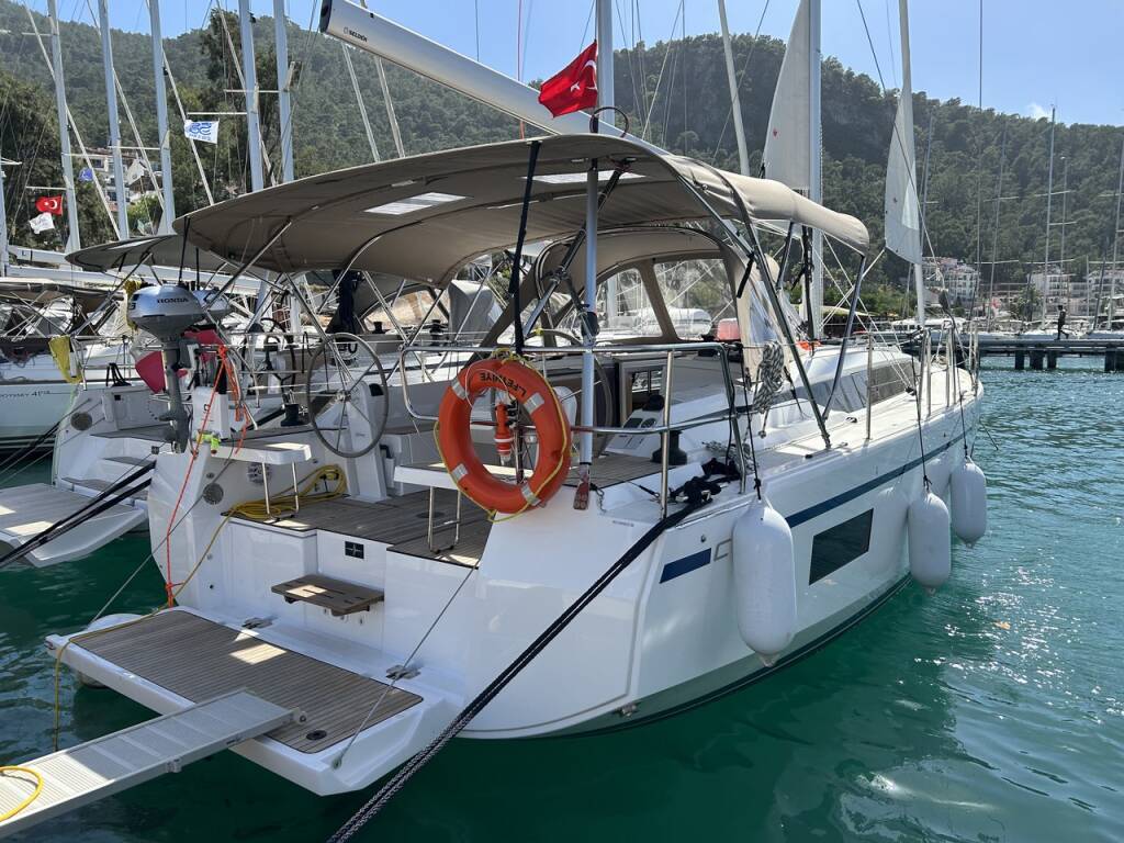 Segelyachten Bavaria C38 Xenia