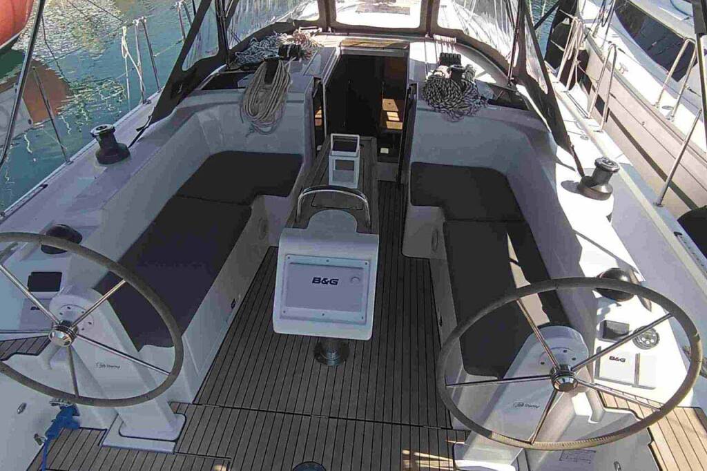 Sailing yacht Bavaria C38 Le petit Mami