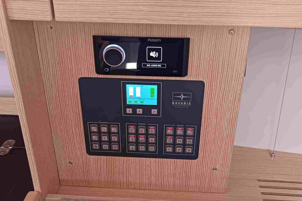 Sailing yacht Bavaria C38 Le petit Mami
