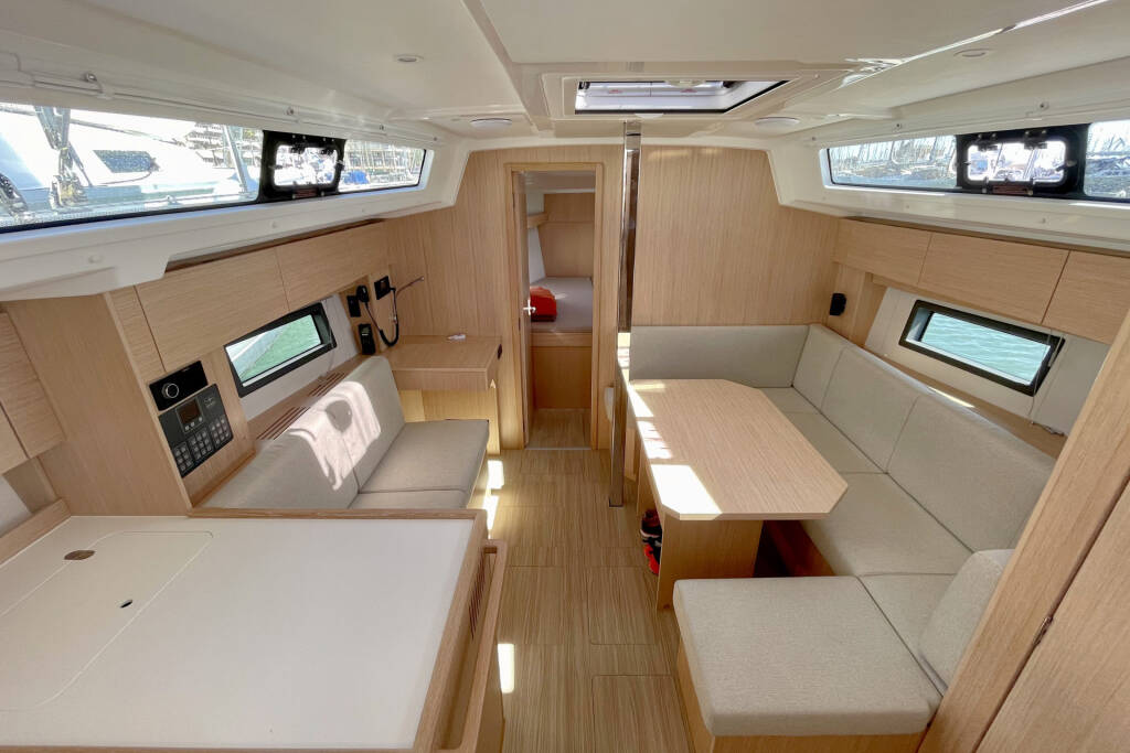 Sailing yacht Bavaria C38 Levante