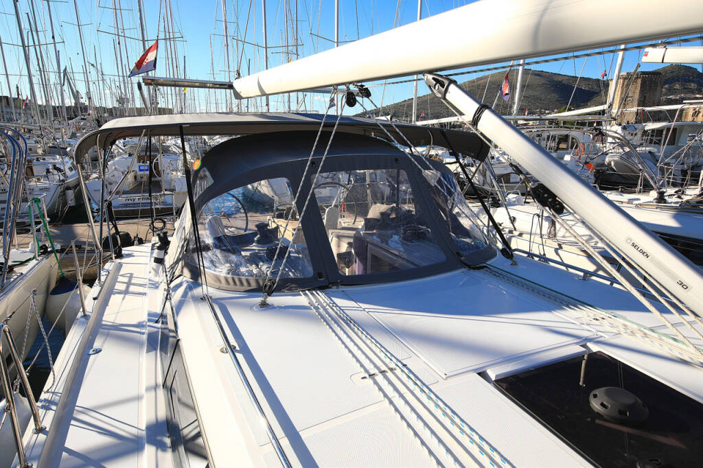 Sailing yacht Bavaria C42 Style Lizzy