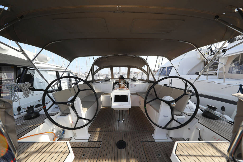Segelyachten Bavaria C42 Style Silver Seagull