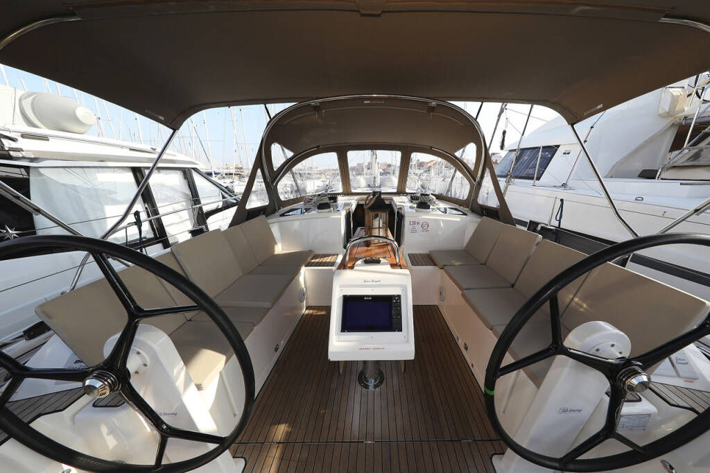 Segelyachten Bavaria C42 Style Silver Seagull