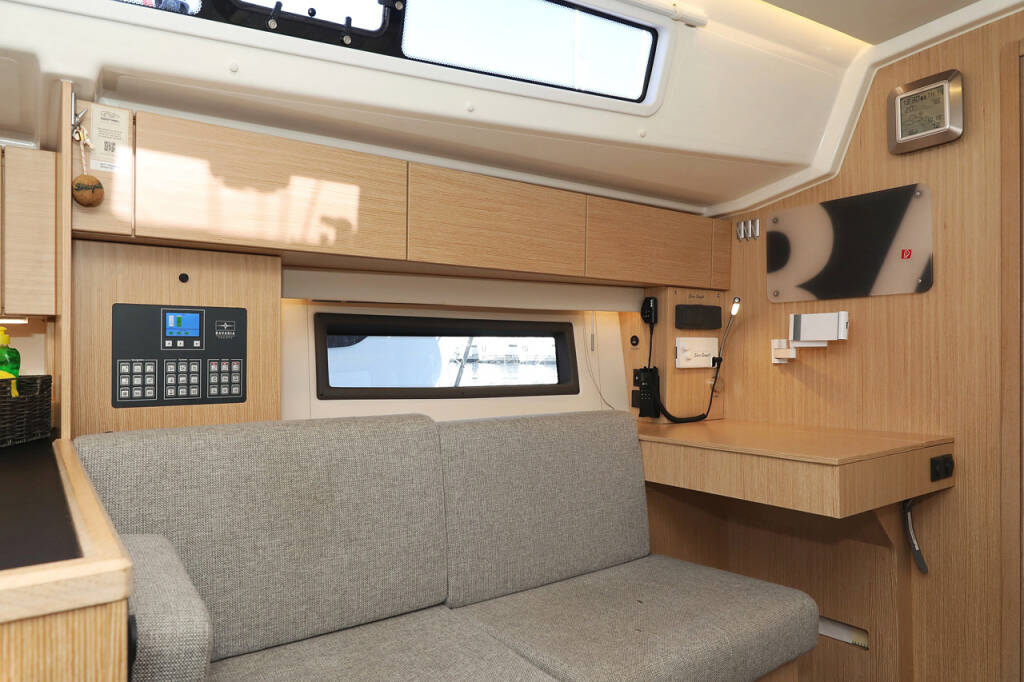 Segelyachten Bavaria C42 Style Silver Seagull