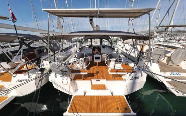 Bavaria C42 Style Leya Marina Kornati, Biograd