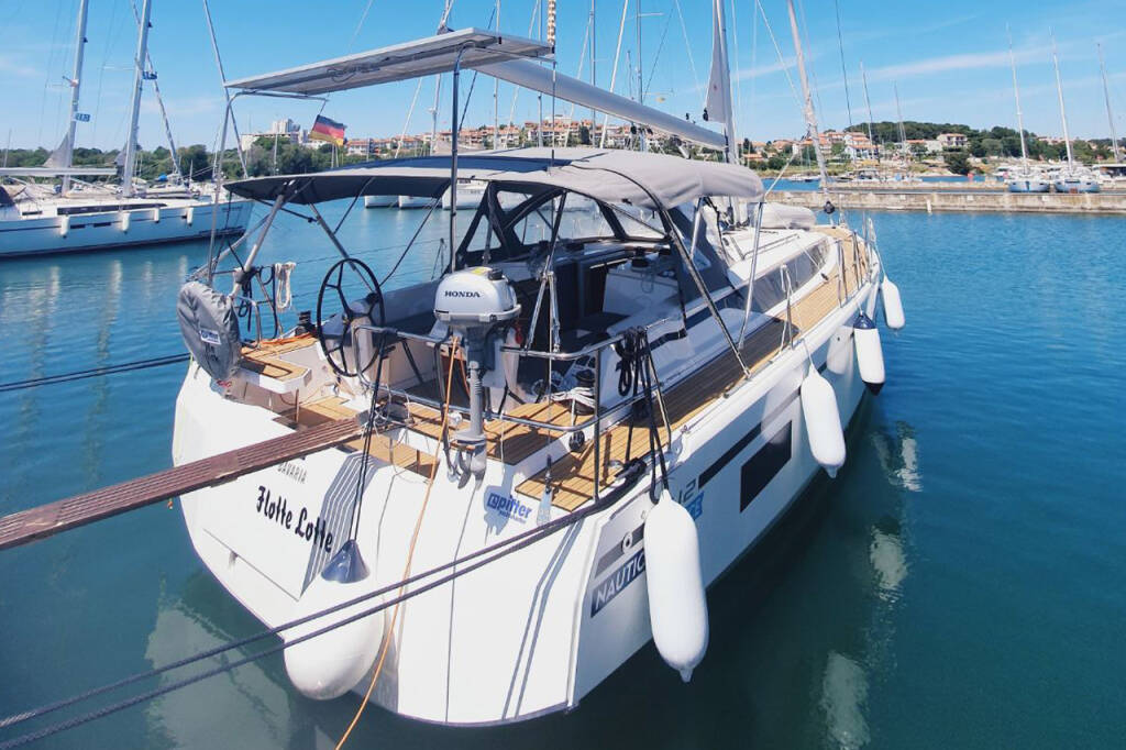 Sailing yacht Bavaria C42 Style Flotte Lotte