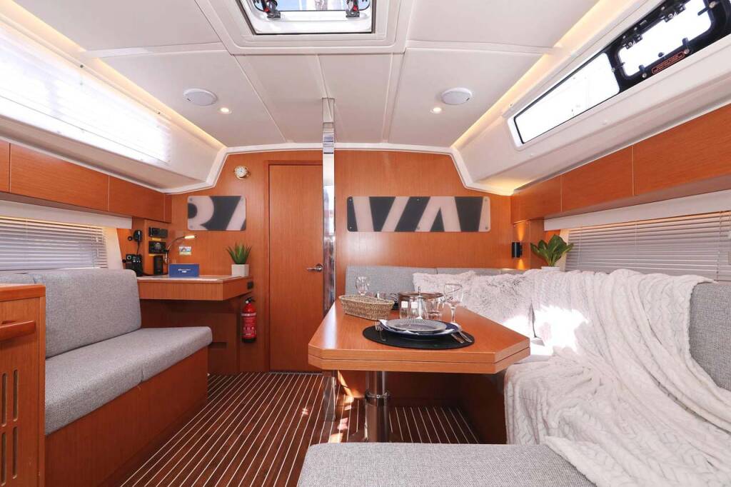 Segelyachten Bavaria C42 Style Antares